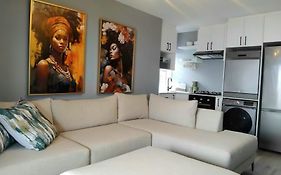 Stylish 1 Bedroom Apartment With Beautiful Sea View